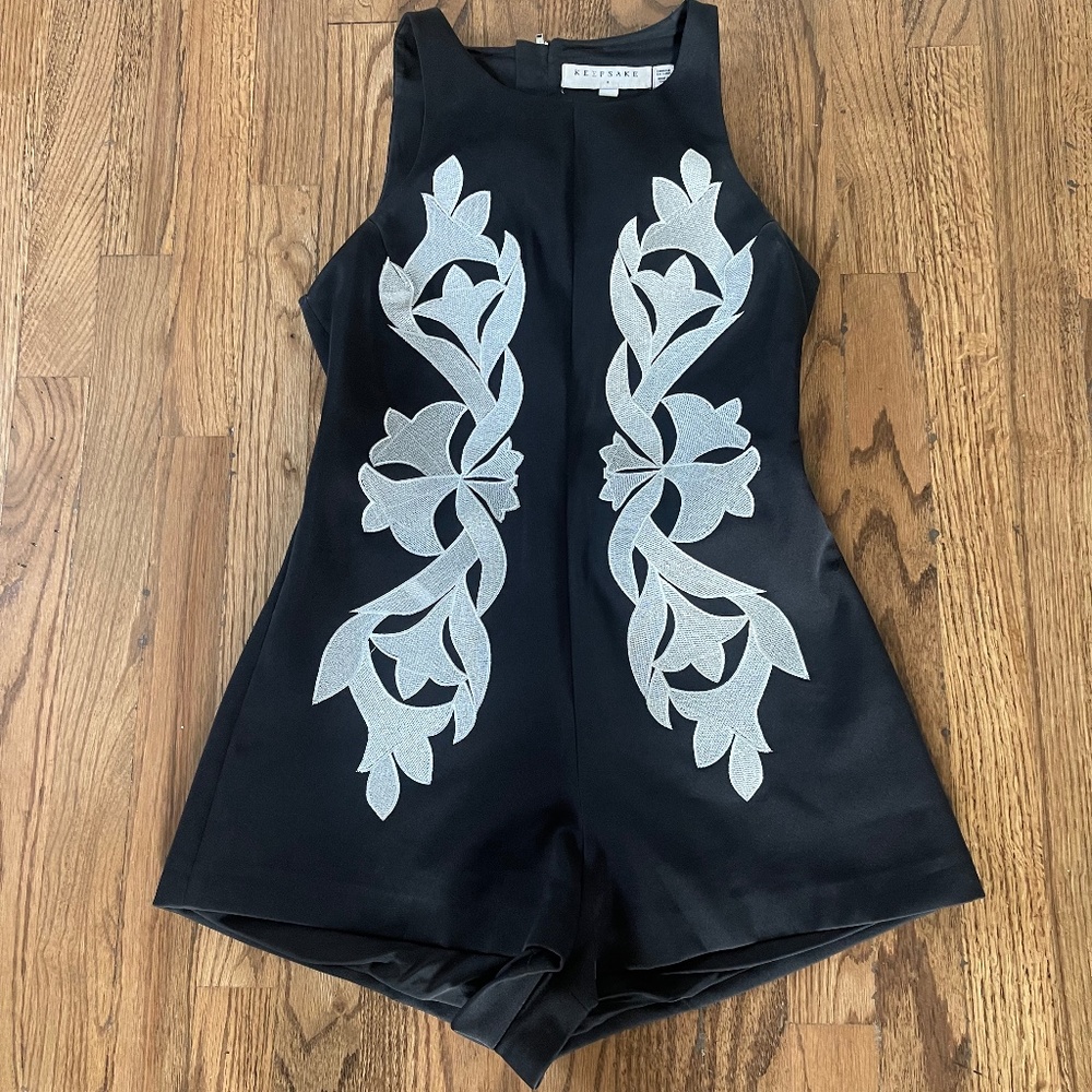 Keepsake Embroidered Romper - Picture 6 of 6